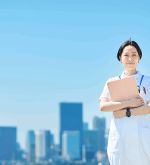 雨あがり、土の匂いとピアノの時間 ― 楽寿の杜